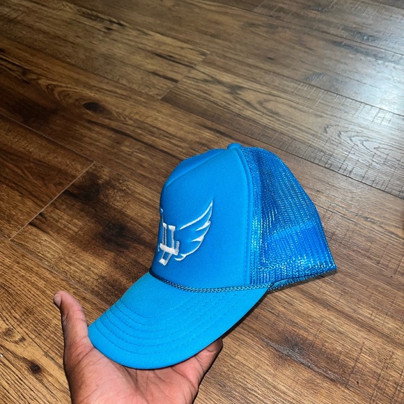 LU trucker hat! Very good quality - Picture 4 of 4